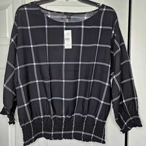 NWT Ann Taylor factory black and white window pane pattern blouse size M.